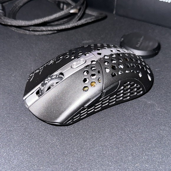 Finalmouse Starlight-12 Last Legend Size Small - Picture 3 of 3